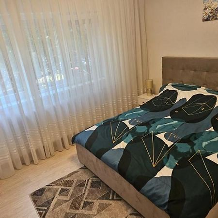 Apart Calugareni 9 Oradea Exterior foto