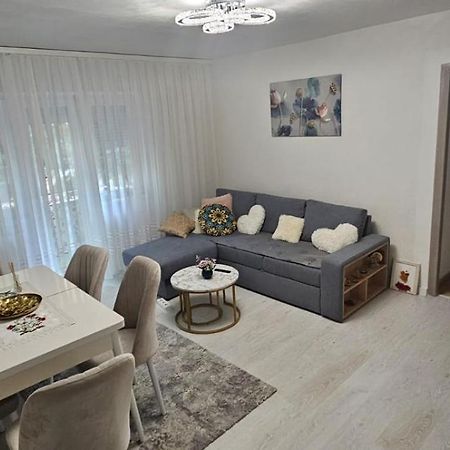 Apart Calugareni 9 Oradea Exterior foto